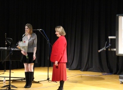 Ms. Haley and Irina Walters after Ms. Haley's lecture and performance at ACS Egham International School